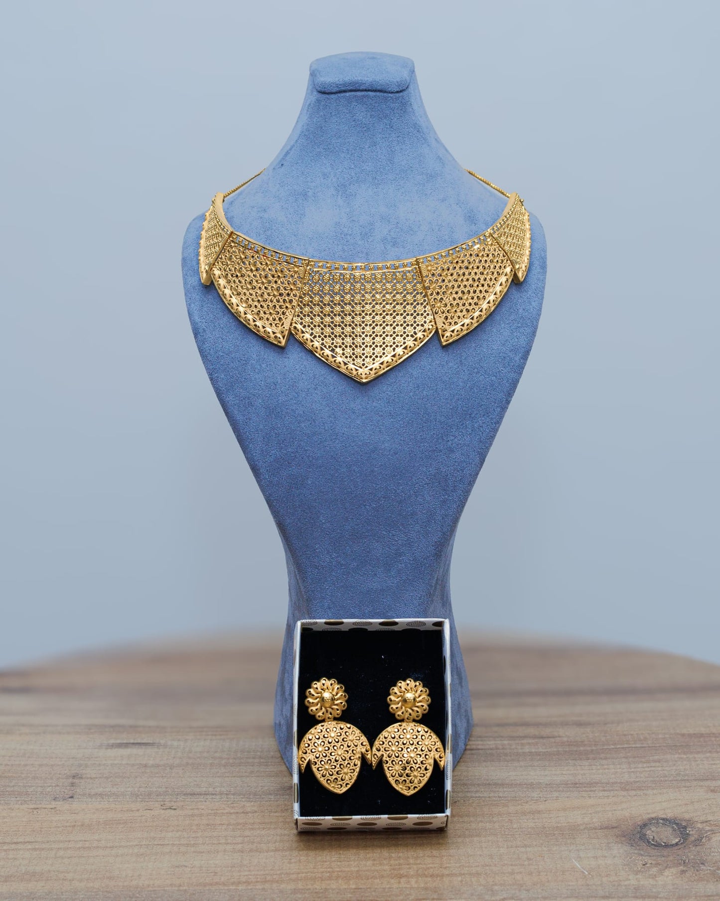 Üçgen Dilimli Telkari Örgü Lüks Gerdanlık ve Küpe Seti