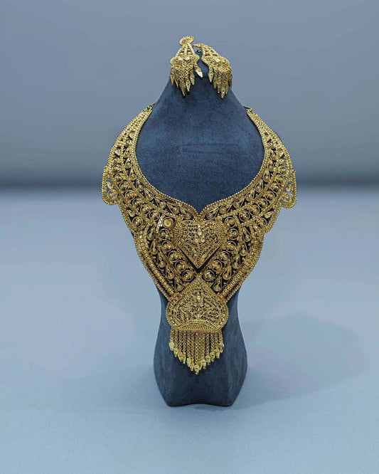Gold Zarafet Yoğun Telkiri İşlemeli Geniş Kalkan Gelin Gerdanlık ve Küpe Seti - 22 Ayar Altın Kaplama