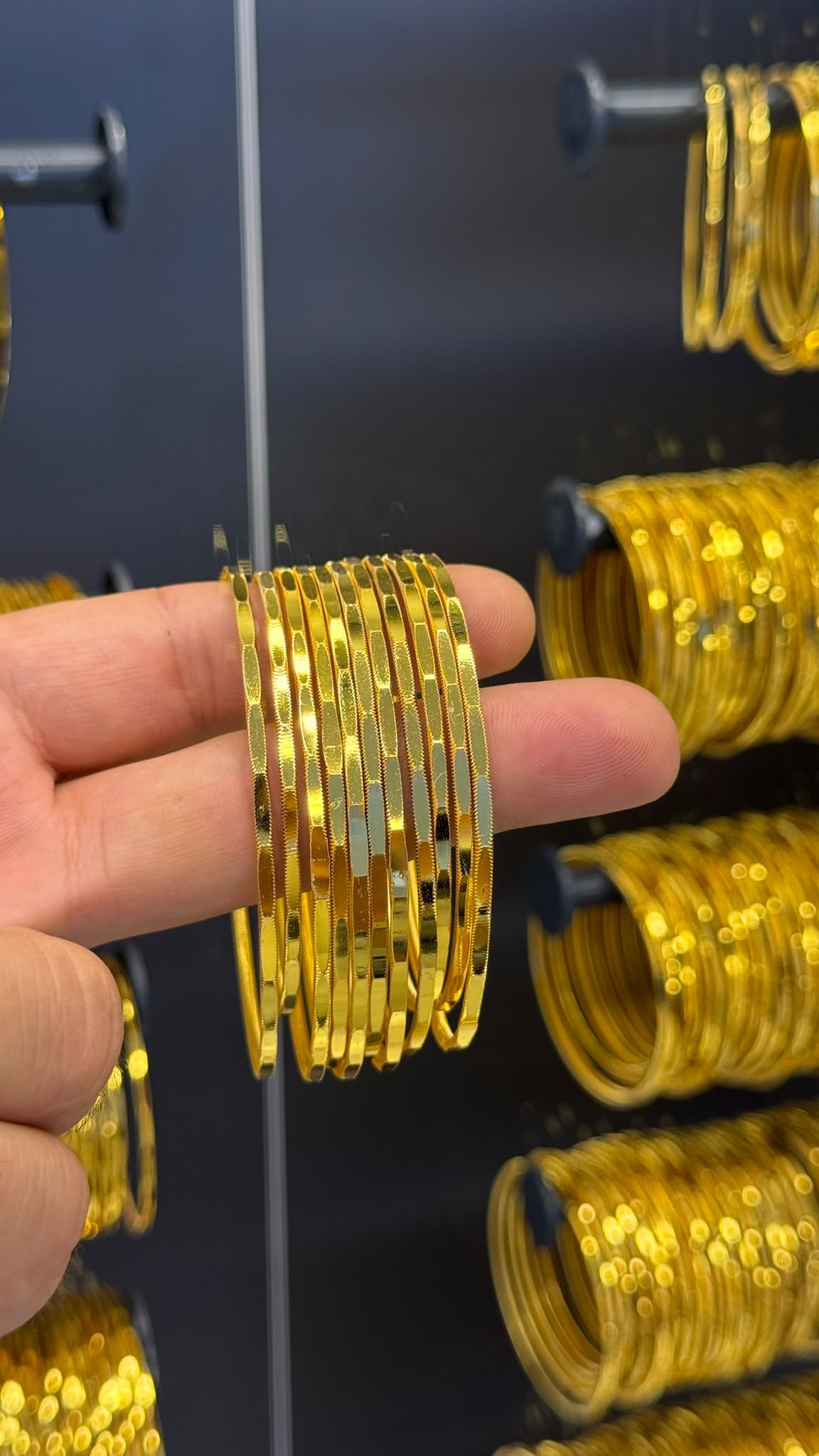 Gold Zarafet Kalem İşlemeli Ajda Altın Kaplama Bilezik