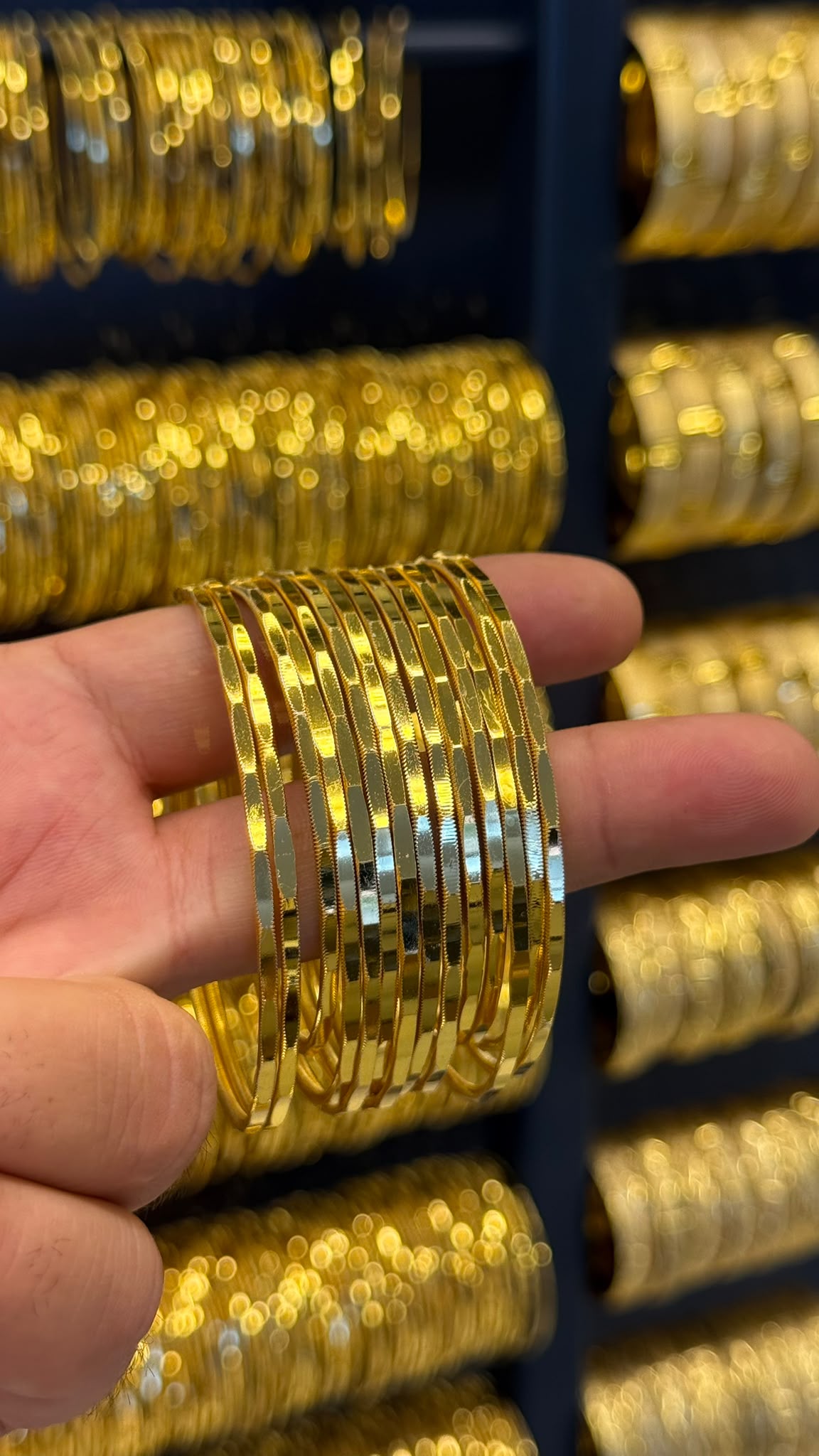 Gold Zarafet Aynalı Lazer Kesim Ajda Altın Kaplama Bilezik